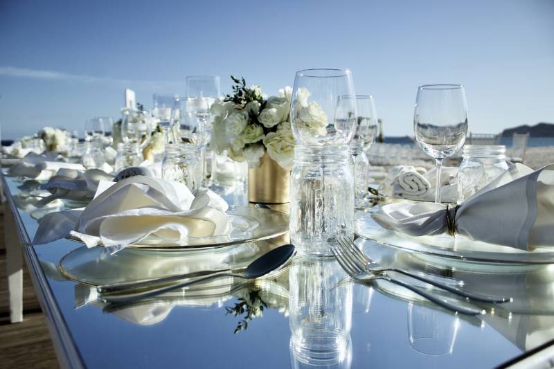 Prestation de nettoyage en collaboration avec wedding planner pour nettoyer une salle de réception après mariage Gironde (33)