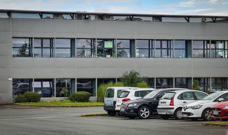 Nettoyage de parkings et d'entrepôts logistiques par une entreprise spécialisée en Gironde