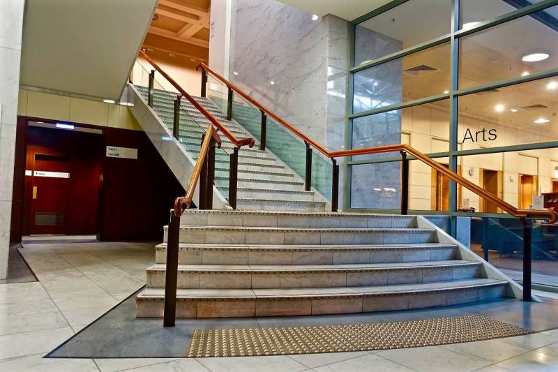 Nettoyage des parties communes d'un immeuble par une société de nettoyage sur Langon près de Bordeaux